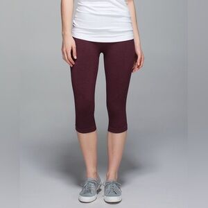 Lululemon in the flow cropped leggings